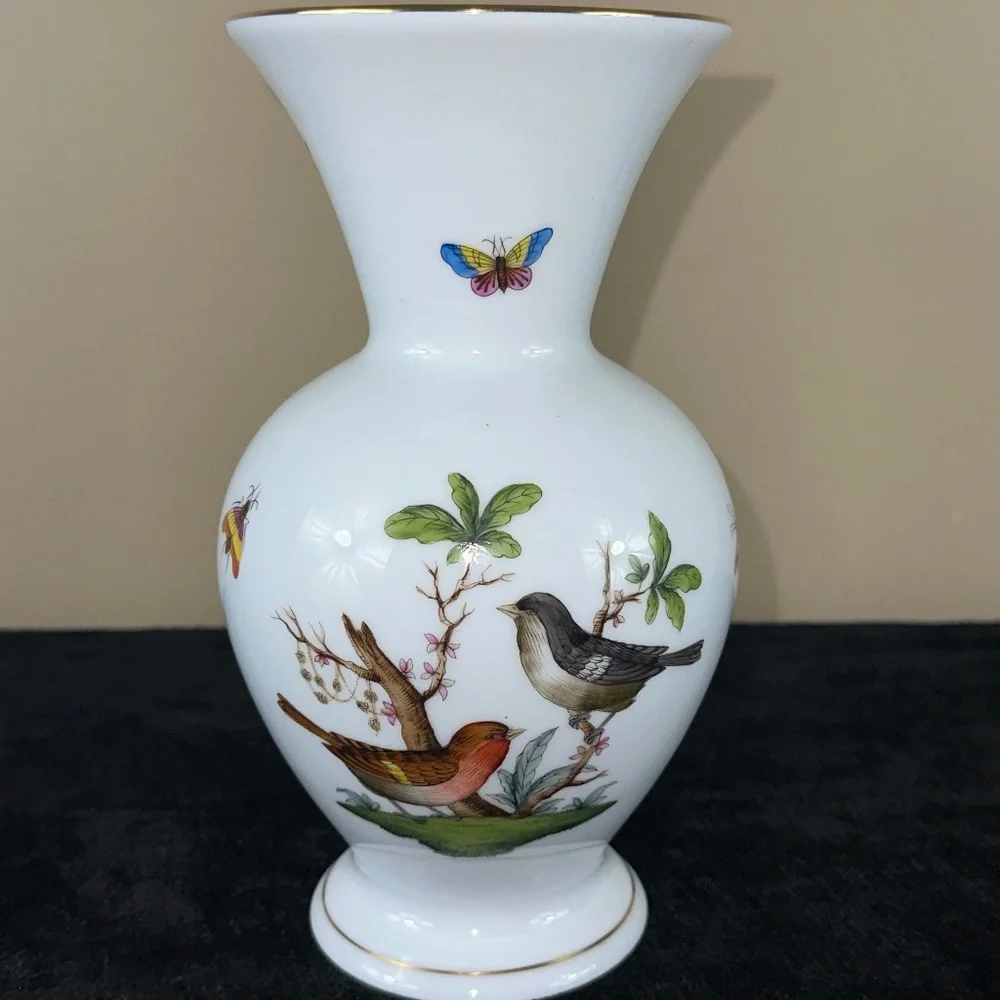 Herend Hungary Rothschild Bird Vase #7023 8
